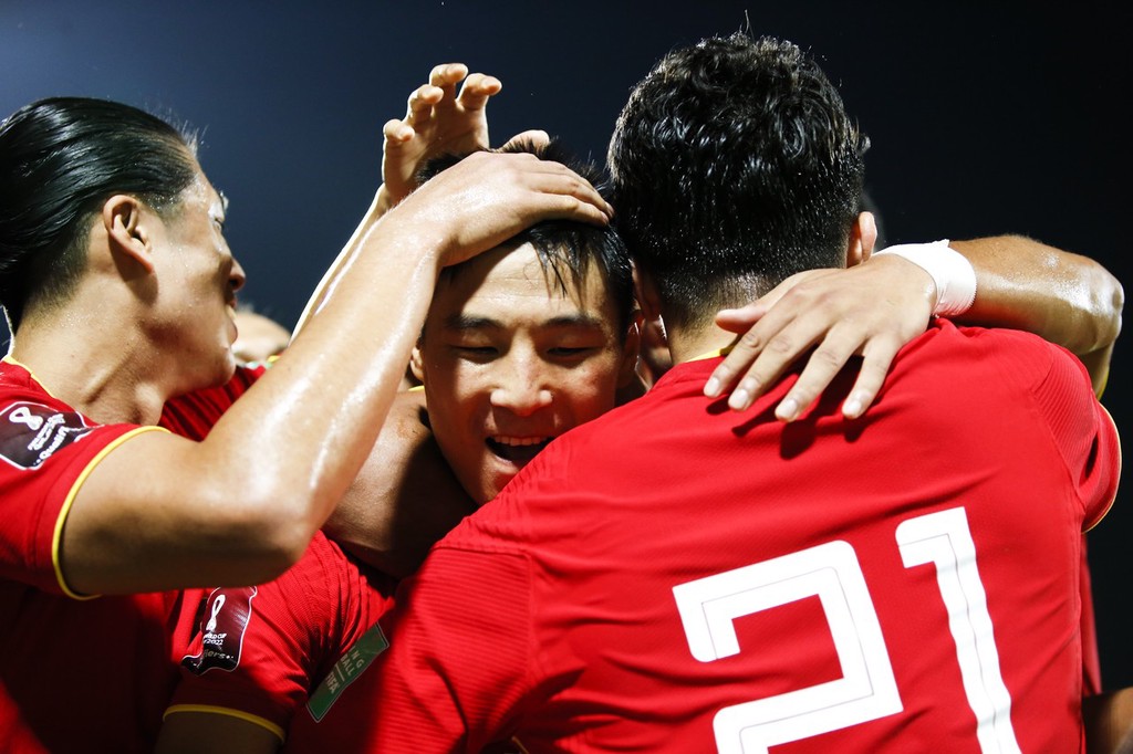 董路洛国富对日本放弃防守视频,洛国富对董路