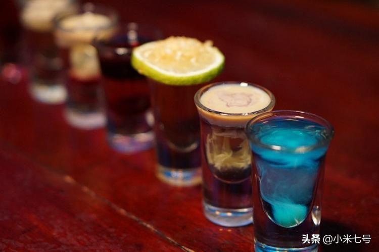 星空鸡尾酒吧厦门,一杯好喝又好看的星空鸡尾酒