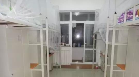 各大学宿舍条件对比,各大学宿舍条件排名