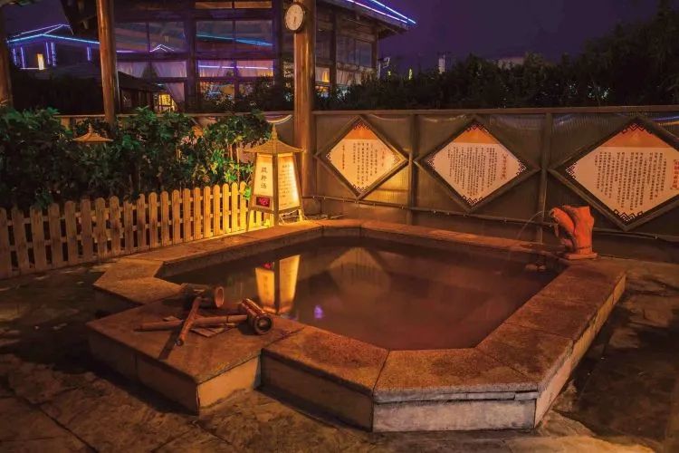 济南泡温泉推荐的好地方,济南冬天泡温泉最好的地方