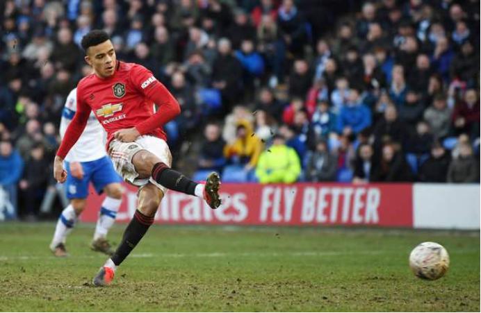 足坛十大45度角暴力远射排行榜,左右开弓射门