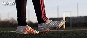 罗纳尔迪尼奥30米高停球,足球教学停球高空球