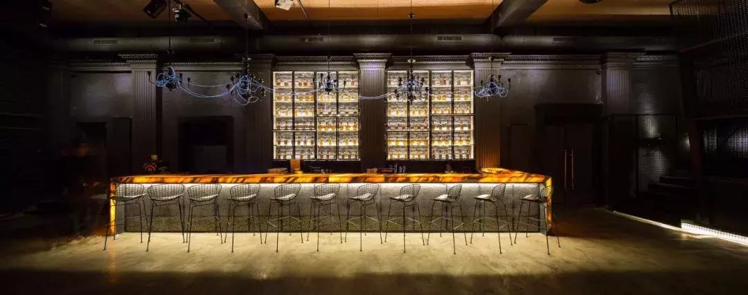 每日课堂|苹果零售店，超薄“透光石”如何成为黑科技玩法？