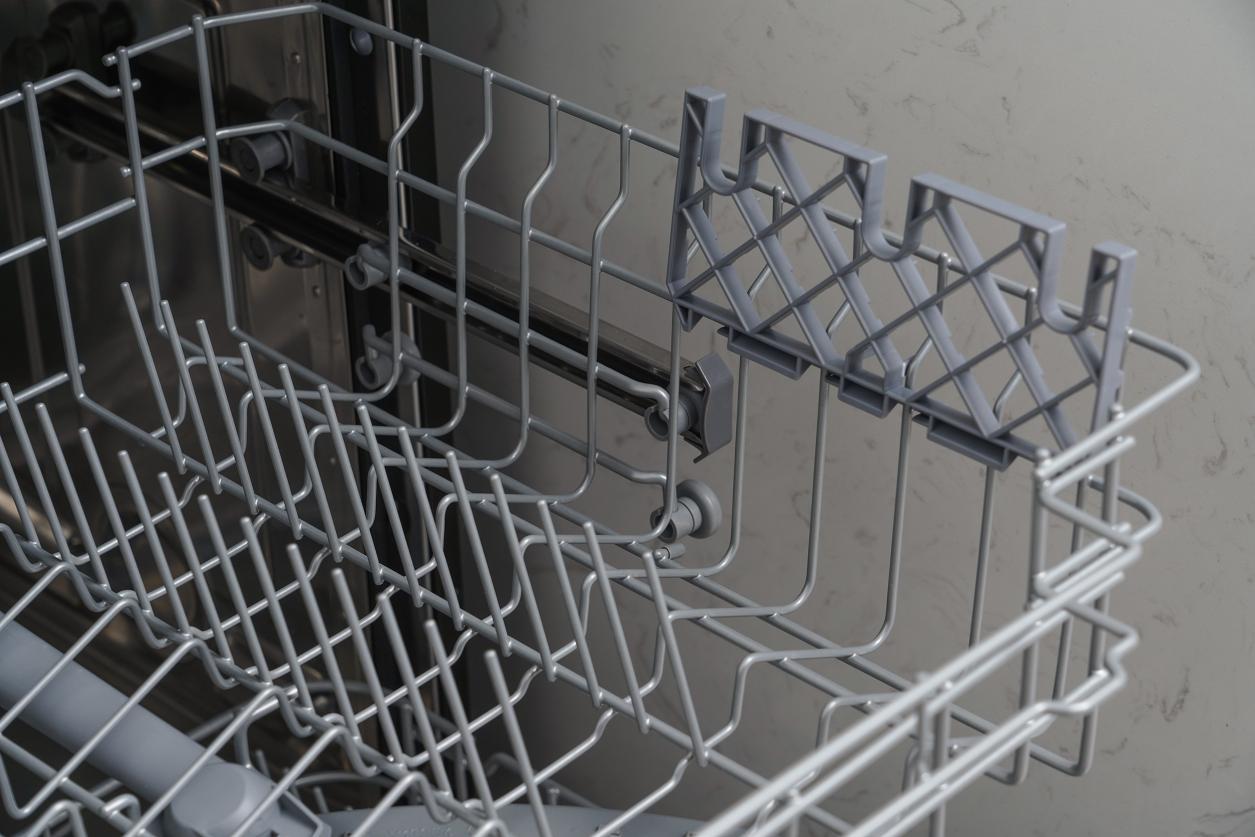 新型洗碗机进食堂,海尔洗碗机长效存储