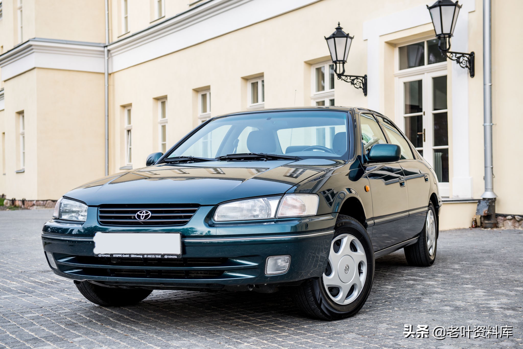 第二代丰田佳美1988,97年丰田佳美2.2排量图片