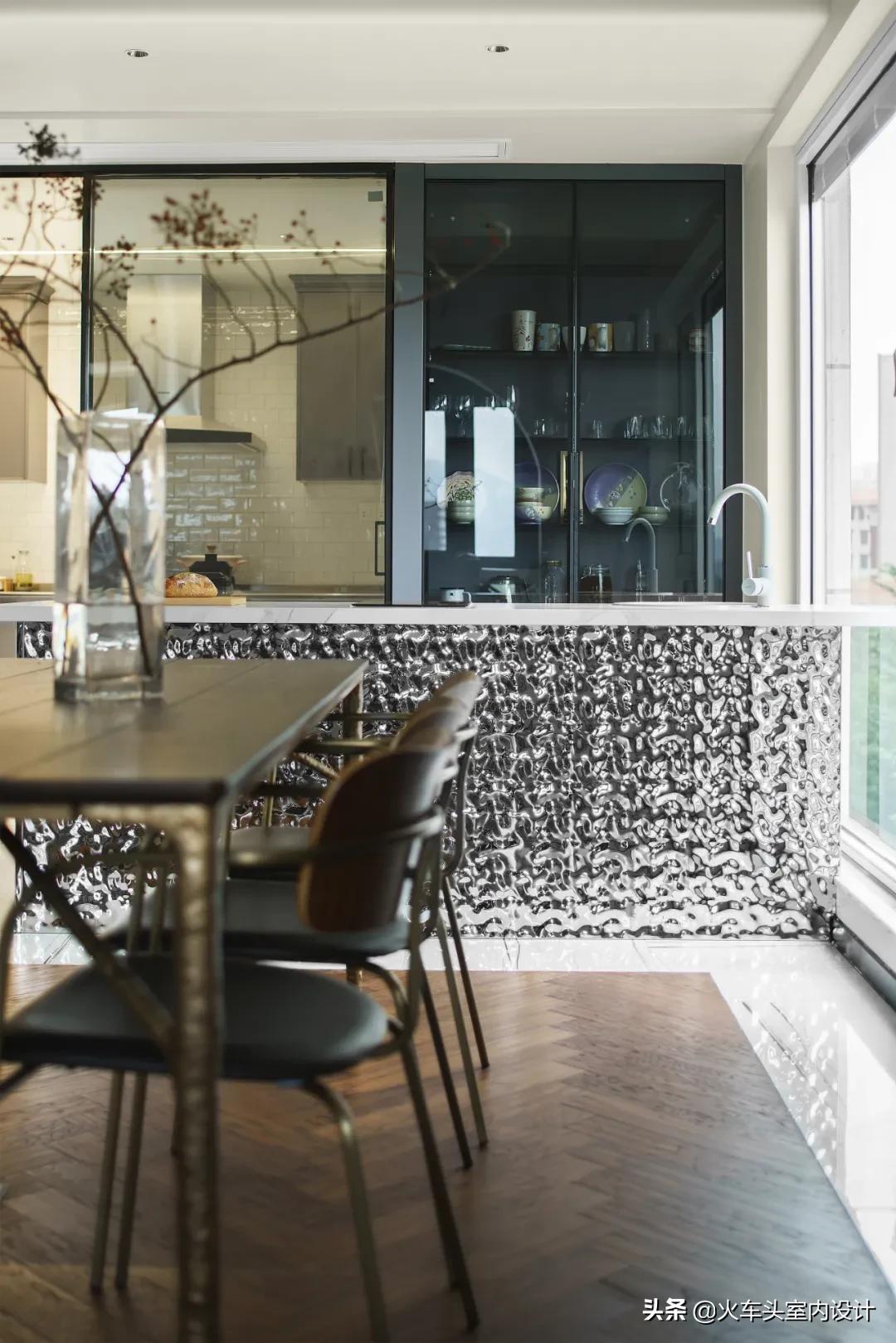 155㎡圆弧空间，三代同堂的无代沟共处