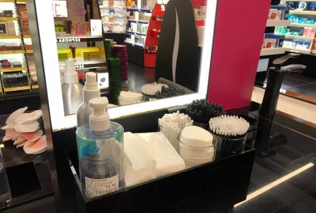 什么牌子的化妆品比马桶脏,专柜买的化妆品有质量问题能退吗