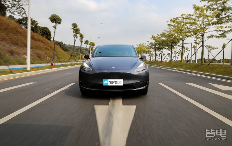 特斯拉modely2021款和2022款区别,20万公里的特斯拉modely怎么样