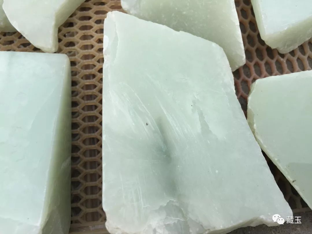 韩料和田玉为什么不受大众喜爱,韩料和田玉值得入手吗