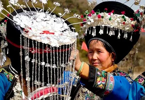 洛克徒步木里到稻城翻的是哪座山,秘境四川甘孜