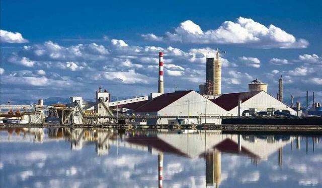 中国最大的盐湖桥,中国第一大盐湖