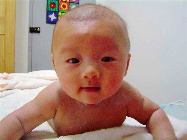 3个月宝宝竖头怎么矫正,3个月的宝宝竖头要达到什么标准