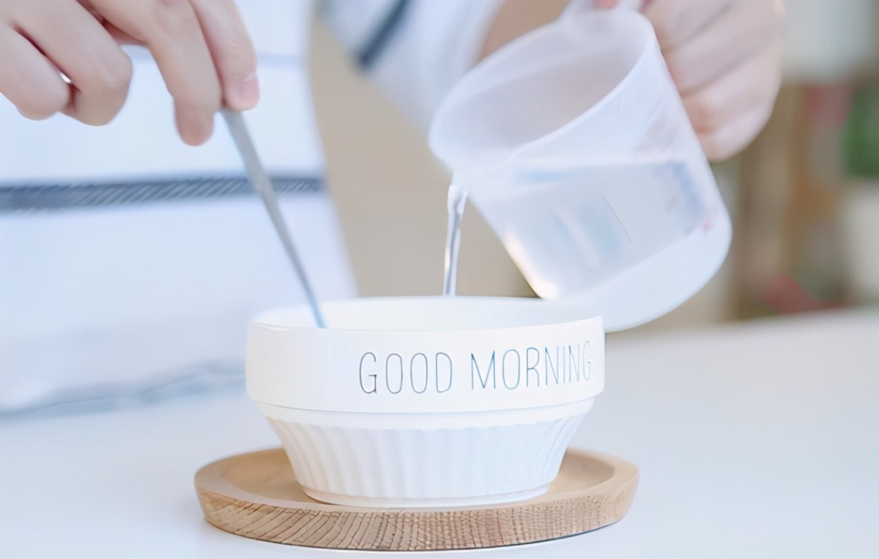 给宝宝喂米粉被嫌弃？多半是你冲泡方式不对，请避开这3个误区