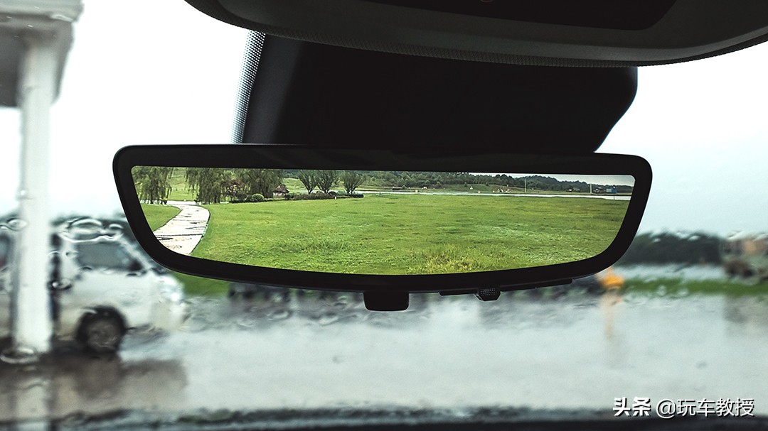 试驾全新别克昂科威s,别克新昂科威内饰功能