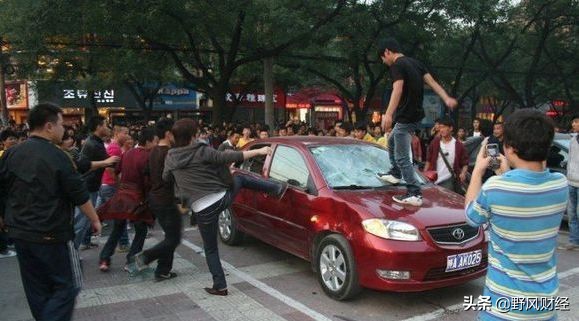 美国为什么发生骚乱会抢劫,为什么美国会骚乱原视频