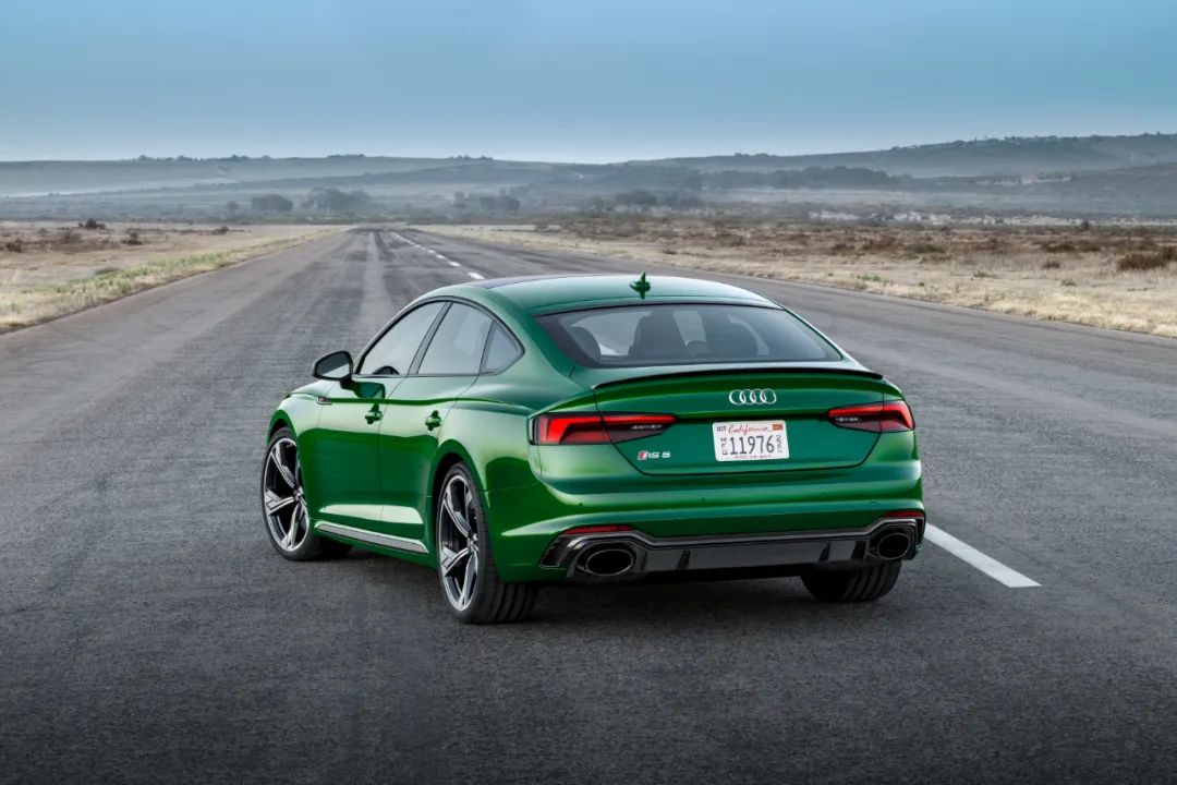 2021款奥迪rs5sportback零百实测,奥迪rs5轿跑天云灰