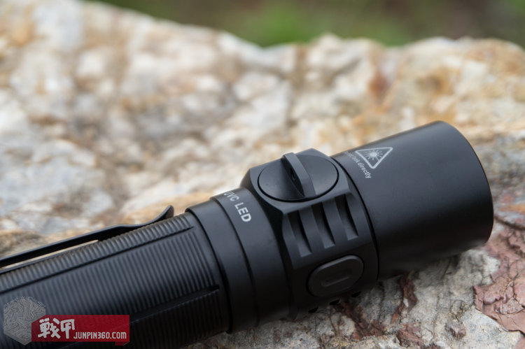 没有硝烟的消杀战疫，FenixLD32UVC手电