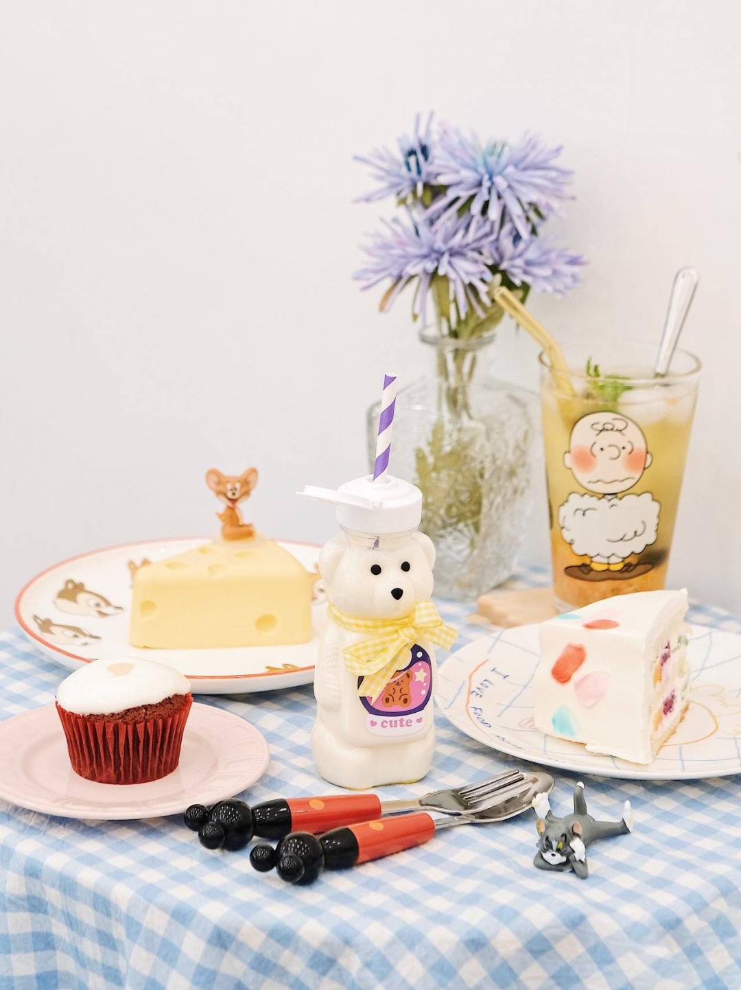 上海网红美食排行榜前十名探店,上海网红打卡美食蟹包