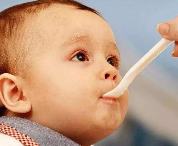 堵奶妈妈的自救指南,堵奶怎么用吸奶器快速吸出来