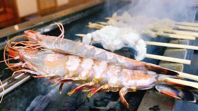 昆明唯一屋顶清真居酒屋，居然还能吃到活鳗鱼，48元清酒喝到嗨