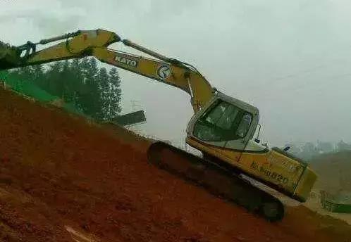 开了好多年挖掘机技术不行,经营挖掘机六年才挣了20万