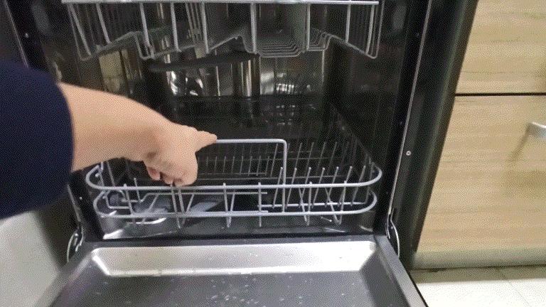 解放双手洗碗机图片,海尔eyw13028洗碗机测评