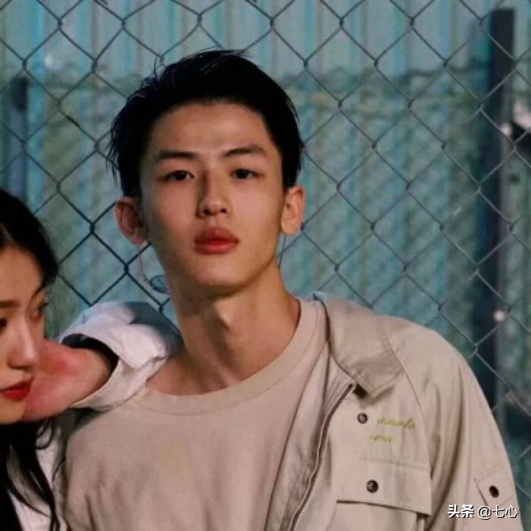 “你选的是大冒险？”“不，我选的是真心话。”——网易云热评