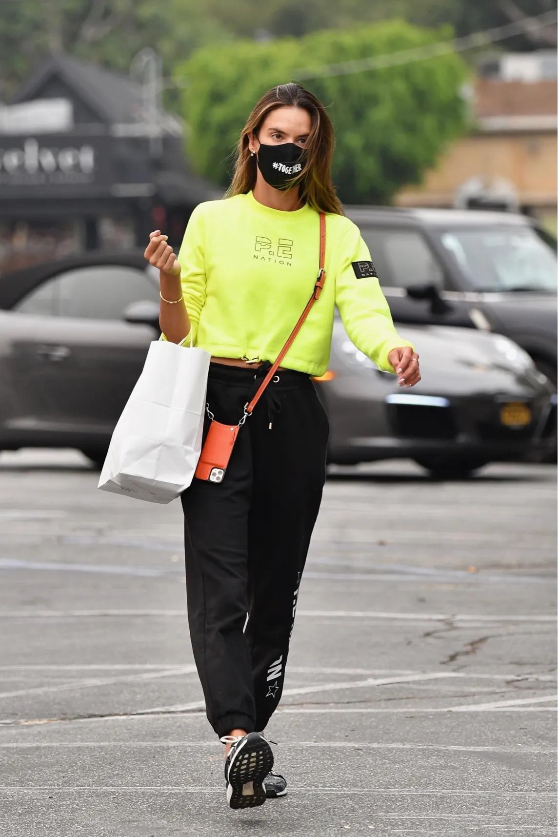 超模安布罗休写真,巴西超模亚历山大安布罗休写真