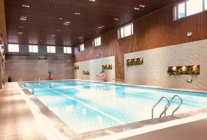 丹东玩冰雪地方,丹东北黄海温泉小镇攻略