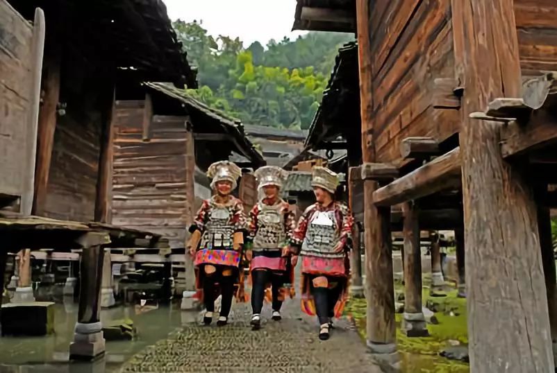 贵州黔东南千户苗寨,贵州黔东南苗寨