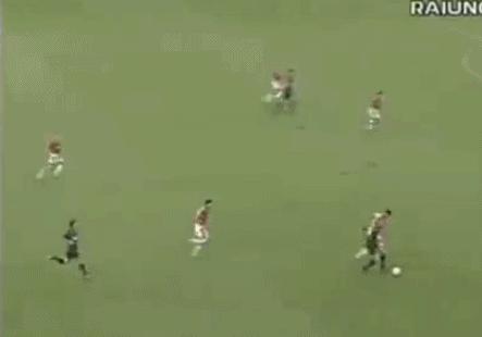 足球场最有天赋的球星,充满激情的足球场