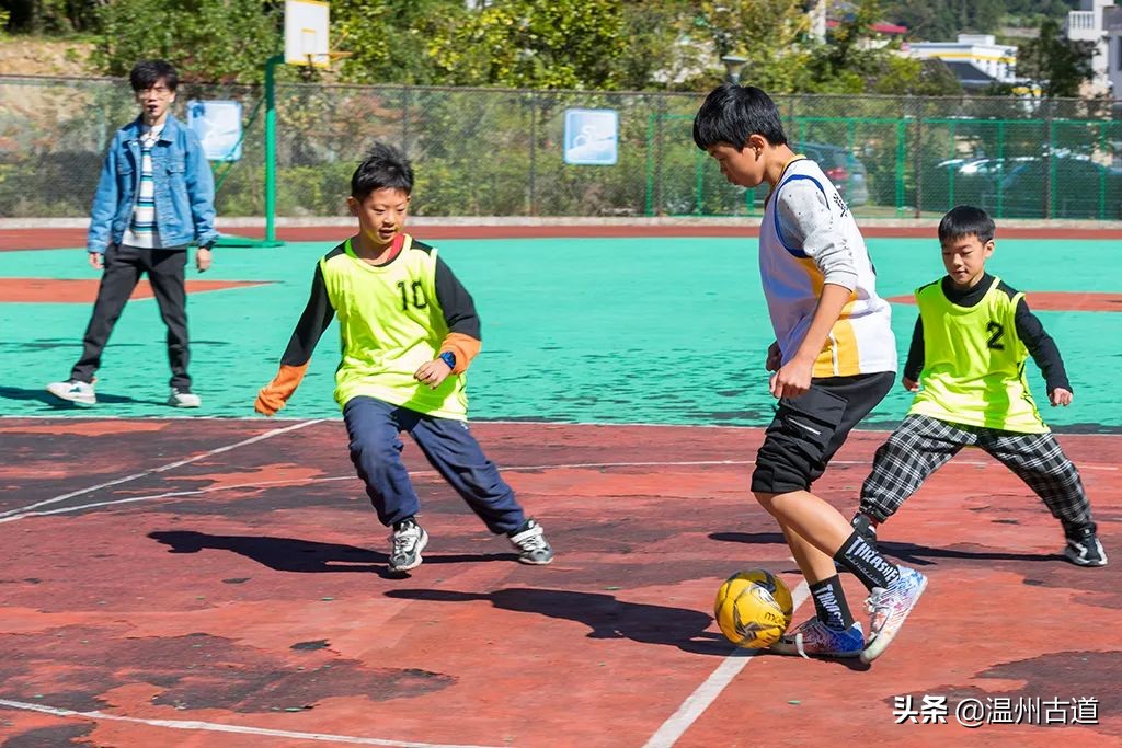 语文老师当排球教练,语文老师当体育老师