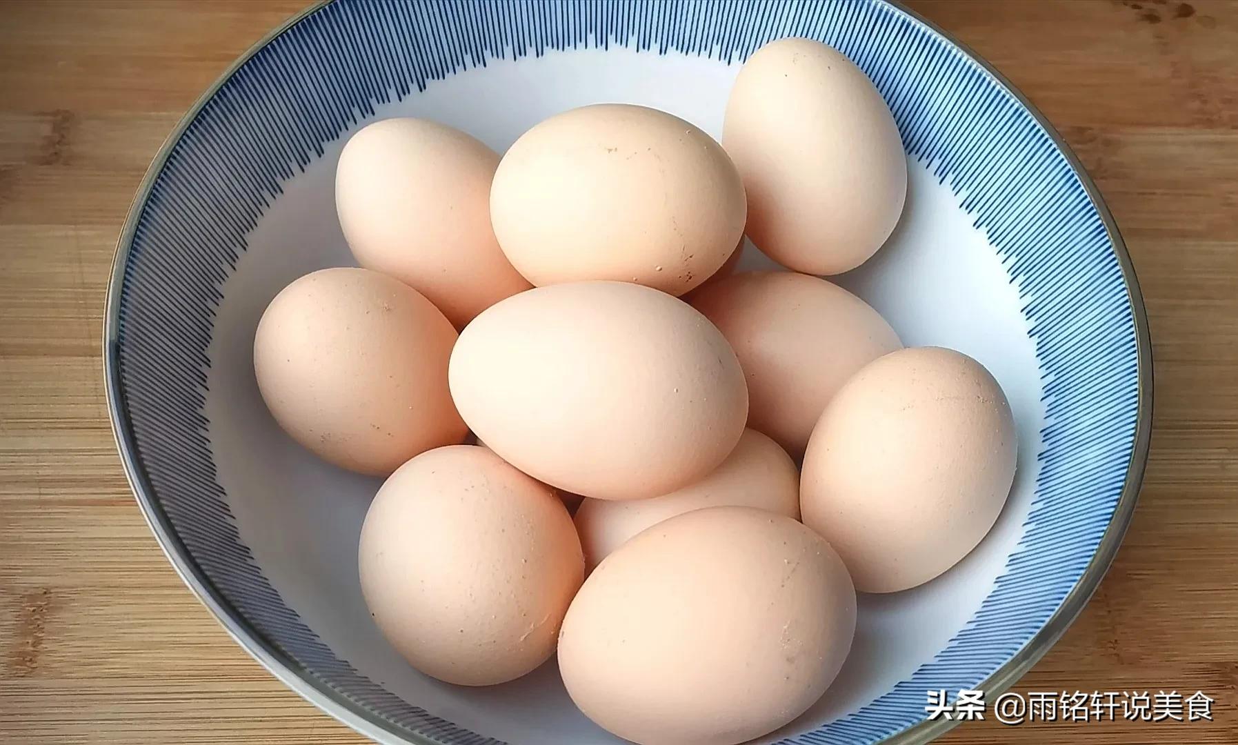 徒手剥鸡蛋壳剩下鸡蛋膜,怎么快速剥熟鸡蛋壳