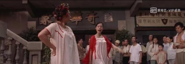 为什么周星驰的电影扮丑也能火,为什么周星驰电影女主角都被扮丑