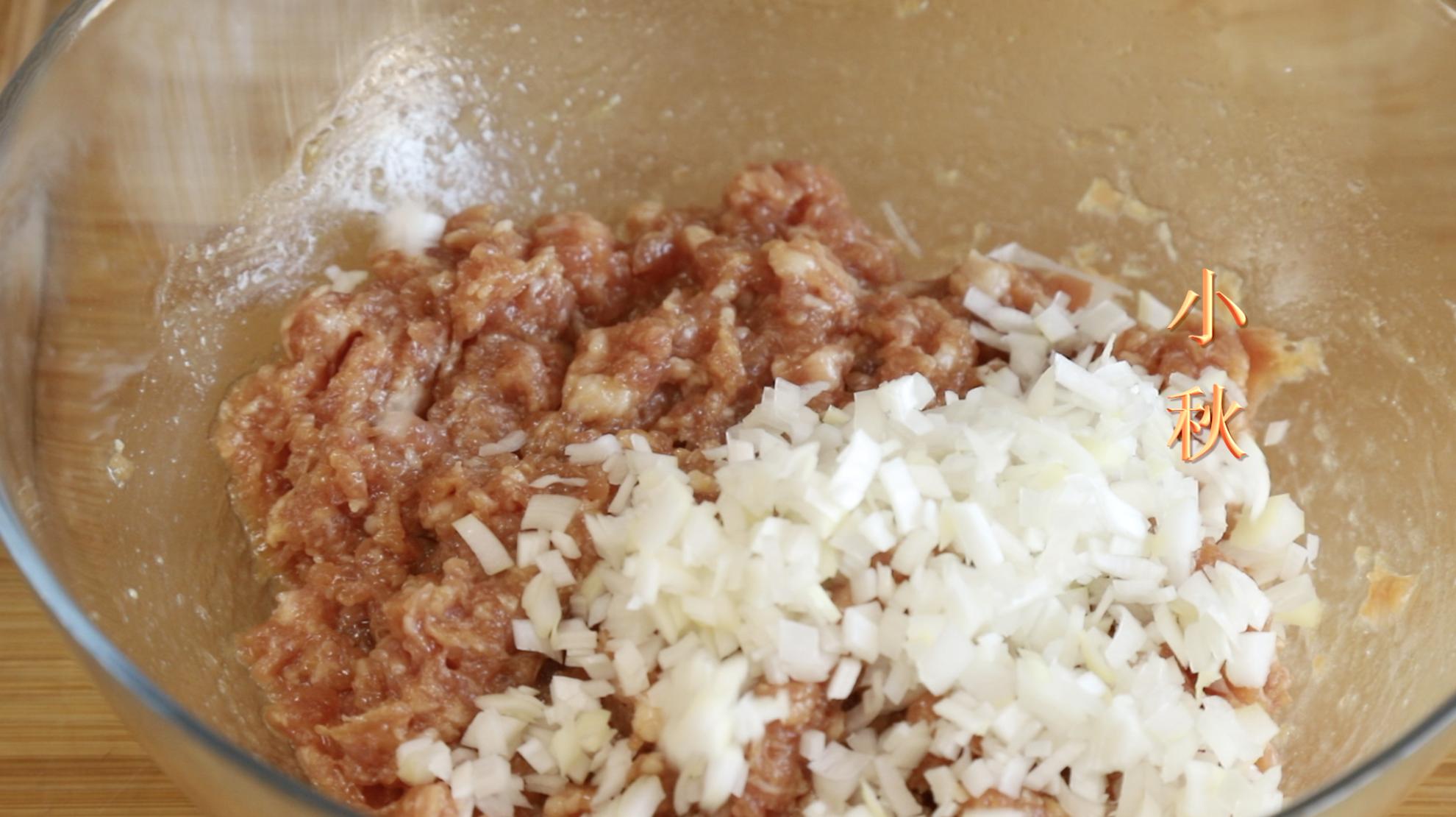 水晶灌汤包汤汁浓郁皮薄肉厚好吃,灌汤包做法咋做好吃又好卖