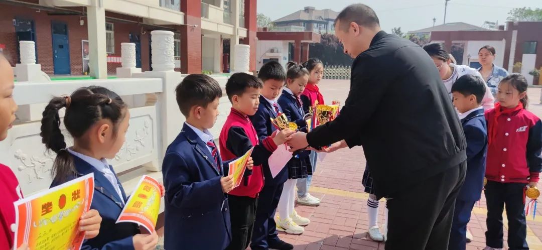 道清路小学校长杯足球联赛,洛龙区第一小学学生足球比赛