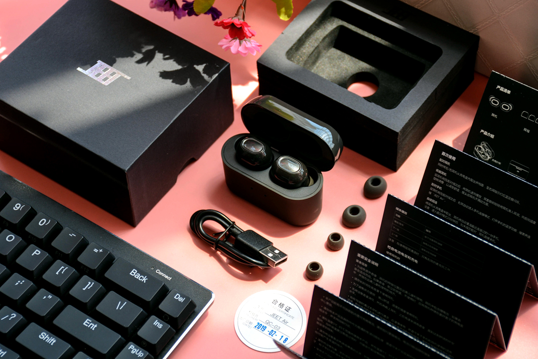 泰捷首发自连无线蓝牙耳机：赠运费险支持7天免费试用，预售399元