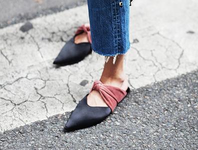 新买的鞋子总是磨脚,新鞋磨后脚跟有什么好方法处理吗