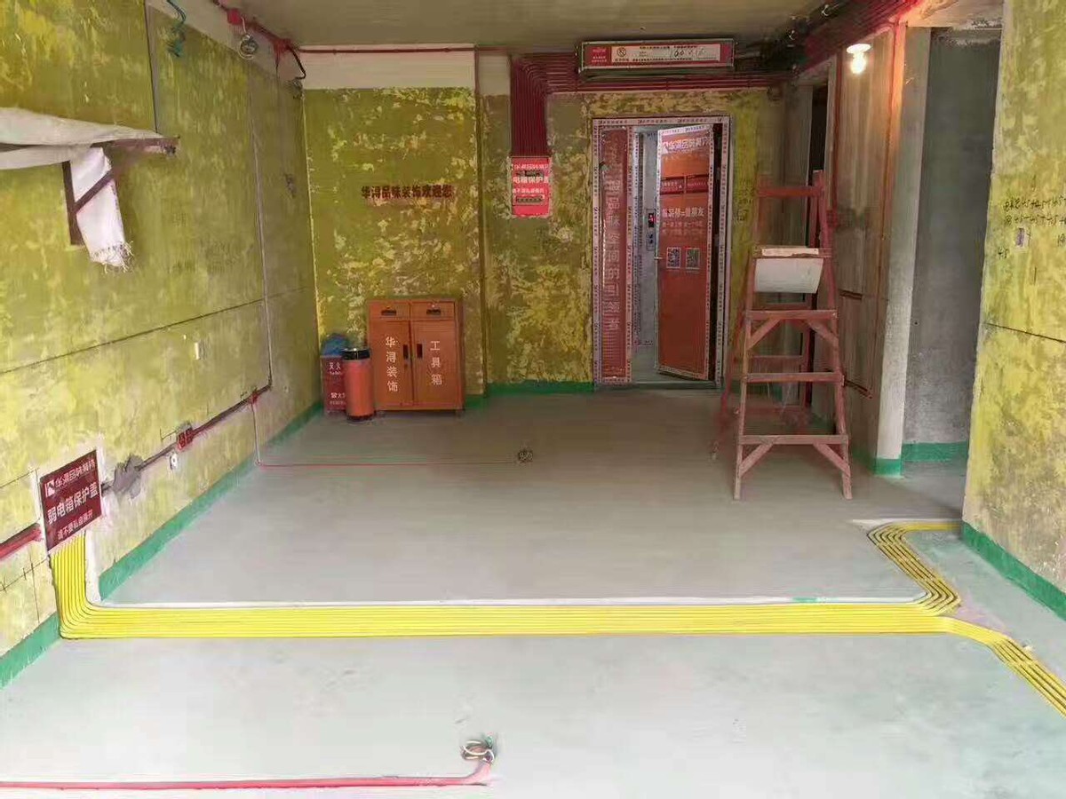 水电走顶和水电走边的差距,装修有水电都走顶的吗