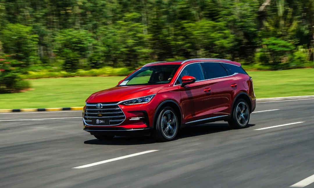 比亚迪唐dmi和本田奥德赛哪个省油,比亚迪唐dmi跑长途感受