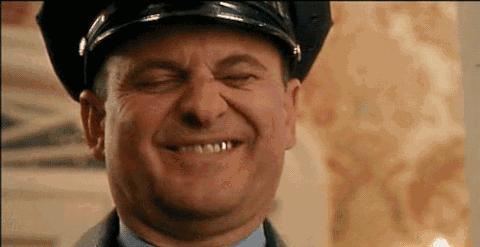 经常牙龈出血且口臭,牙疼引发牙龈出血一吸就满口血