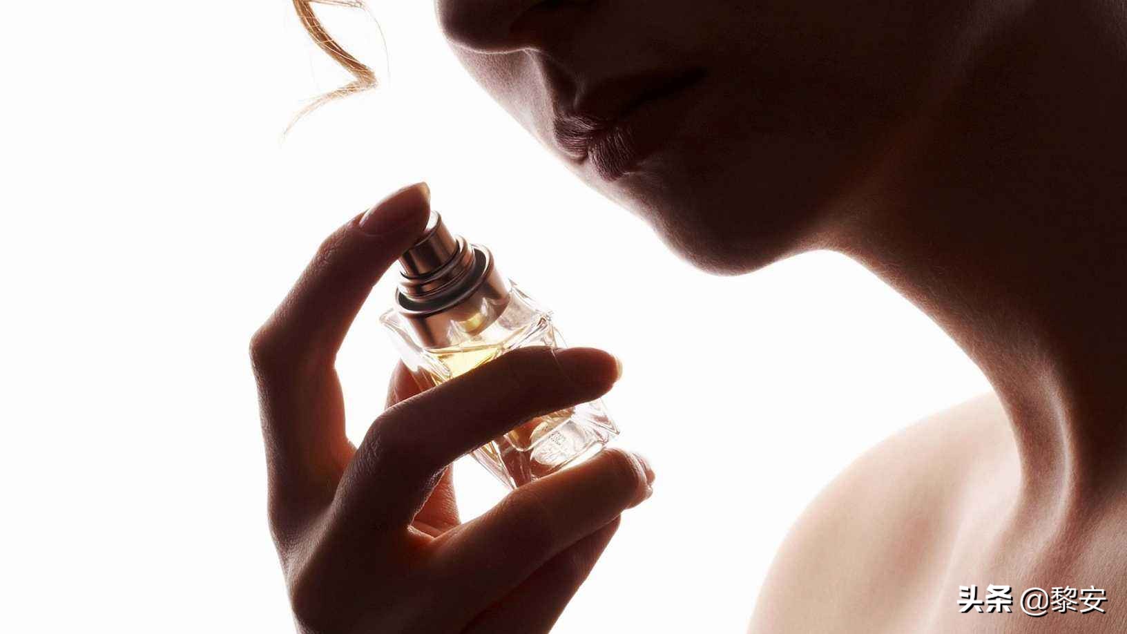 我们这些自己给自己买香水的人，没想过性感不性感