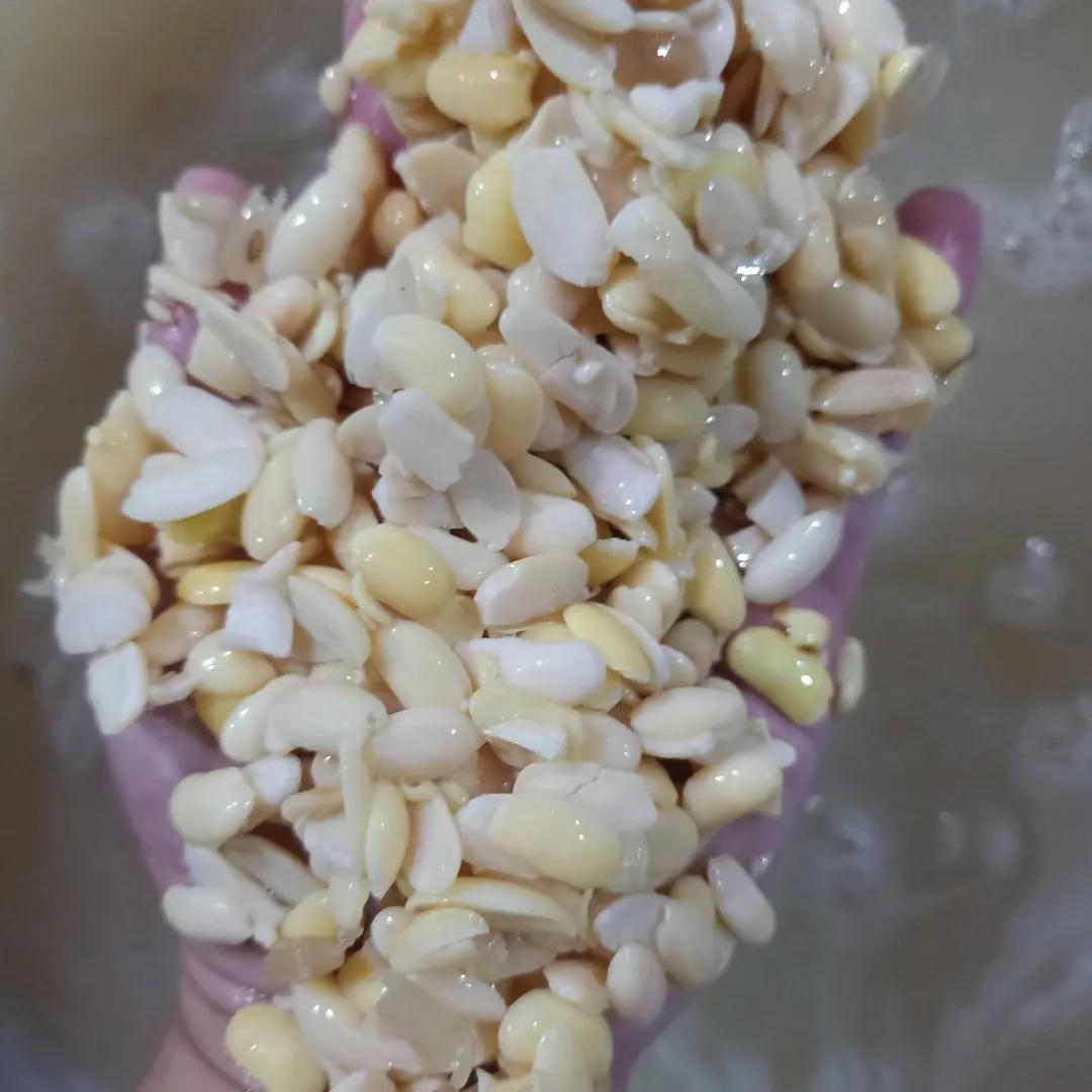 如何制作豆腐泡的方法,白豆腐如何炸成豆泡