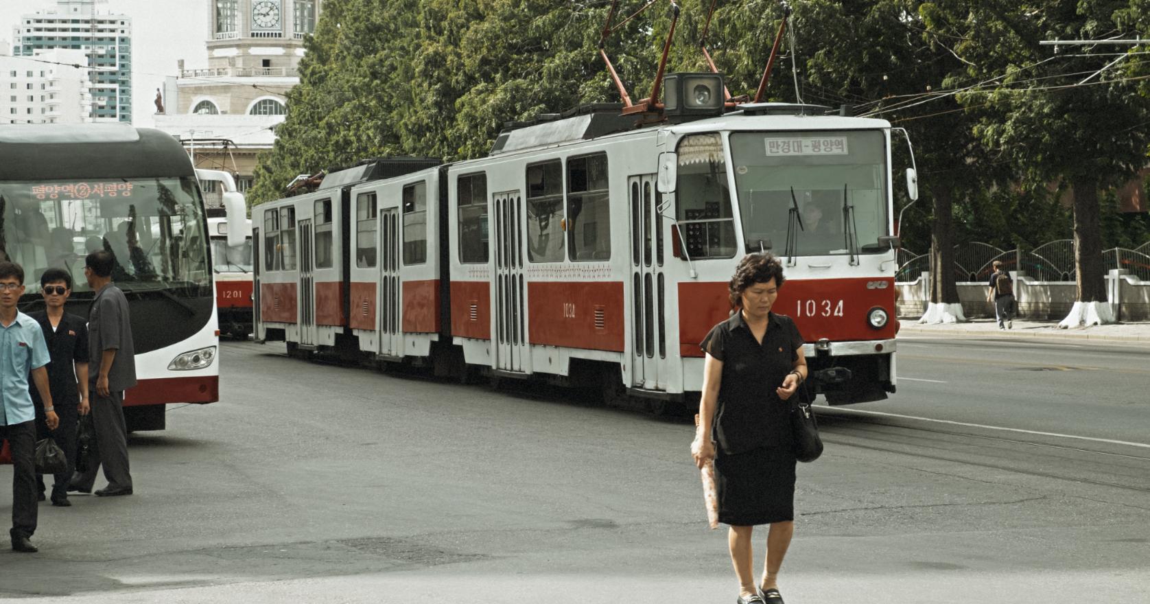 朝鲜人现如今的月收入是多少,朝鲜人民是靠什么收入的