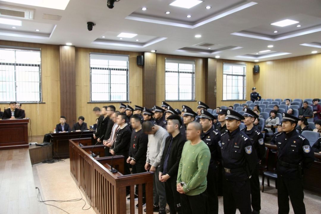 最高无期徒刑17人涉黑案一审判决,涉黑案一审全部认罪认罚多久宣判