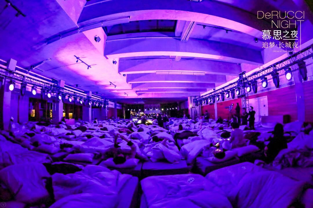 逆天了，做睡眠生意的玩起了篮球，并请了个不睡觉的明星来助阵