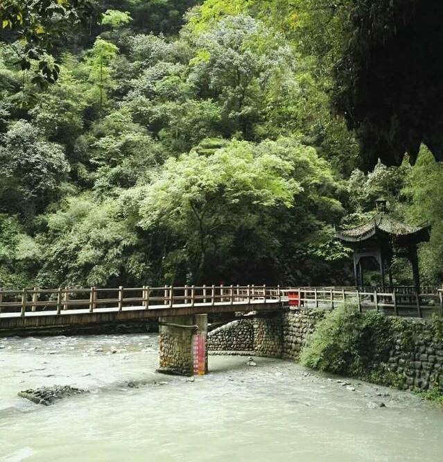 万盛黑山谷景区外地客人多吗,万盛黑山谷景区门票价格