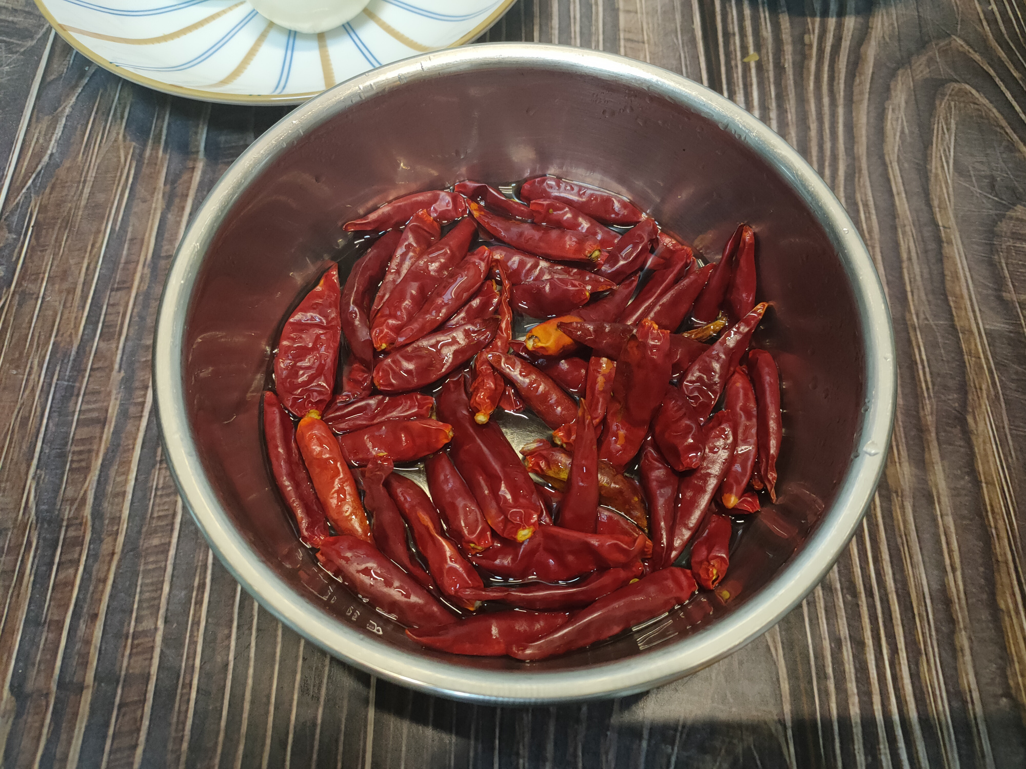 牛肉板面的正宗做法汤汁,牛肉板面好吃的家常做法