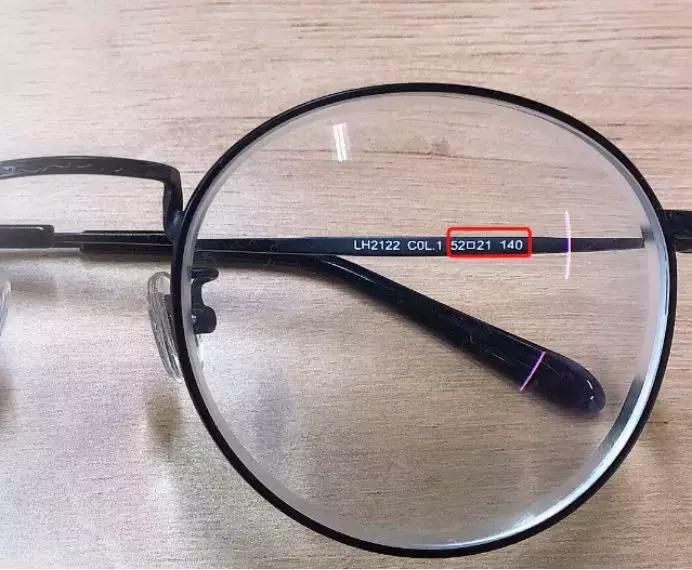 如何选择近视眼镜镜片,如何选择近视眼镜的镜片