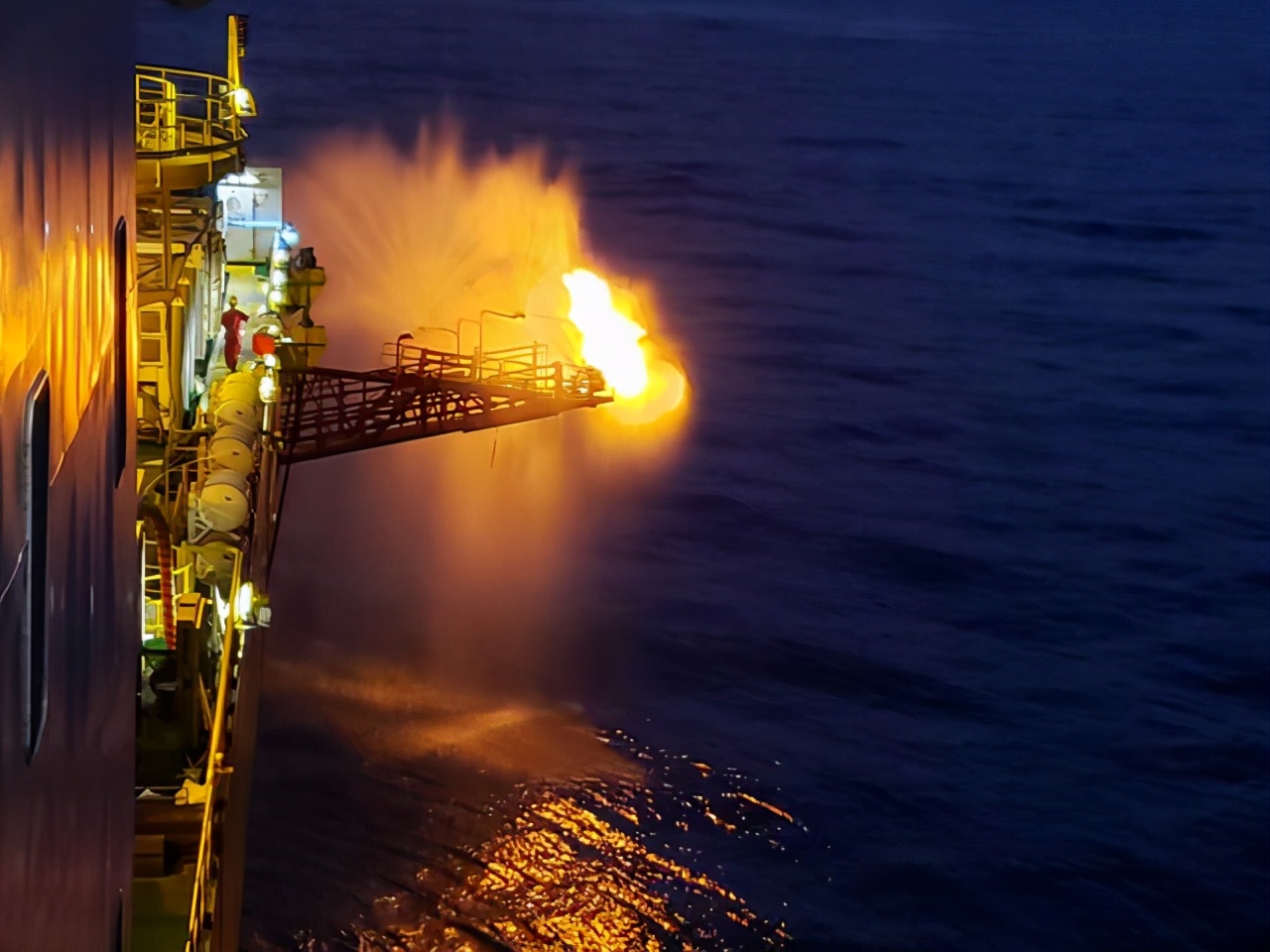 可燃冰新能源汽车研发成功,可燃冰新能源汽车研究成功了吗